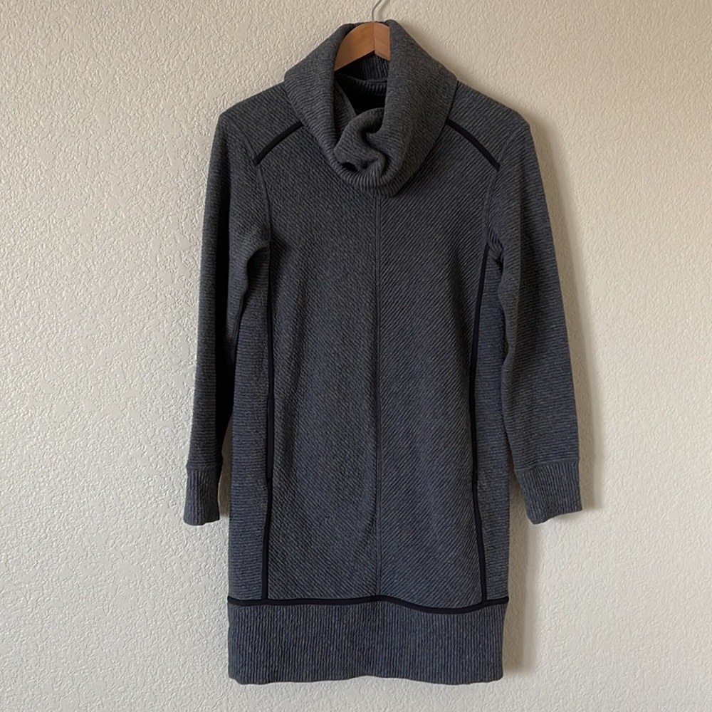 Lululemon On Repeat Dress Size 2 - Picture 3 of 12